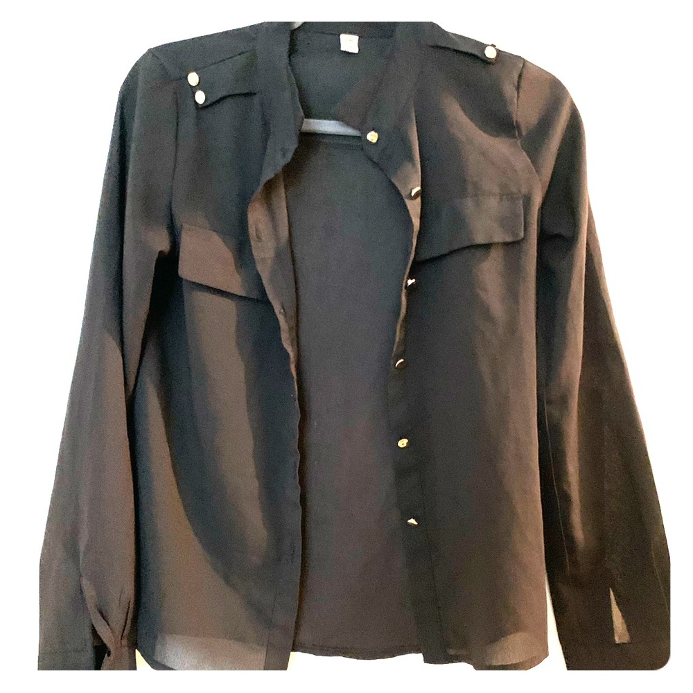 Black button down blouse 🖤